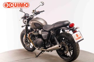 TRIUMPH STREET TWIN