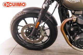 TRIUMPH STREET TWIN