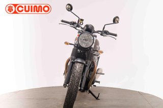 TRIUMPH STREET TWIN