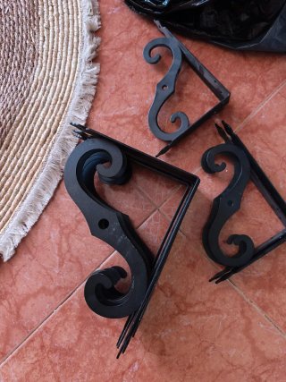 Escuadras forja negra 150x200