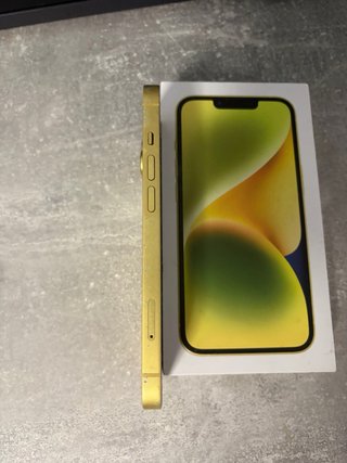 iPhone 14 Dorado