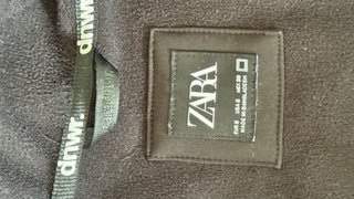 Chaqueta Zara Negra con Capucha
