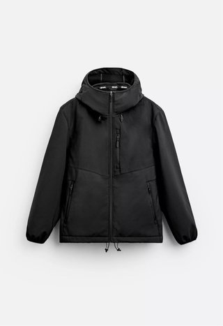 Chaqueta Zara Negra con Capucha