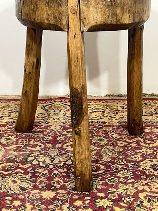Antiguo Tajo de Carnicero en madera de encina. A3