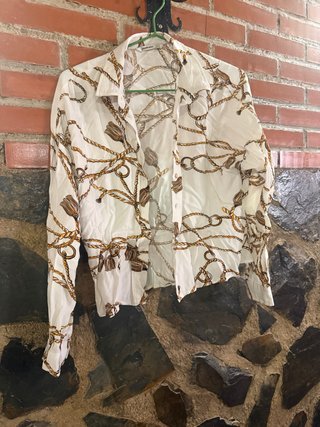 Camisa Stradivarius Estampada Cuerdas Talla XS