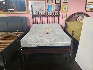 Cama com estrado elétrico e colchão
