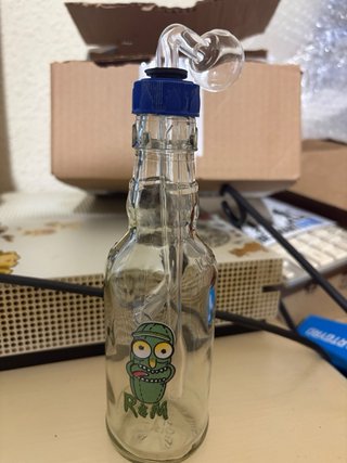 Botella de borosilicato con Rick y Morty