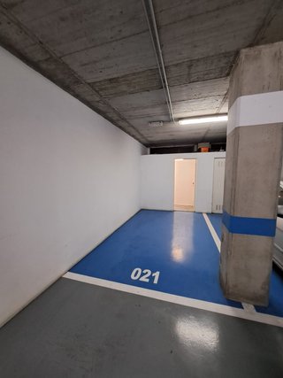Garaje + Trastero alquiler Avenida Marina Española