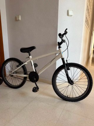 Bicicleta Mítical blanca