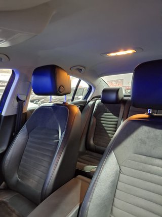 Volkswagen Passat 2.0 TDI 140