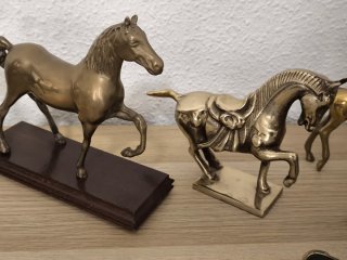 Caballos de bronce y mezcla muy antiguos arte