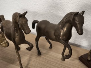 Caballos de bronce y mezcla muy antiguos arte