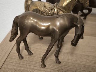 Caballos de bronce y mezcla muy antiguos arte