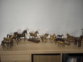 Caballos de bronce y mezcla muy antiguos arte