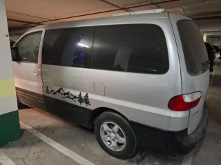 Hyundai H-1 2001