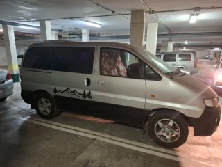 Hyundai H-1 2001