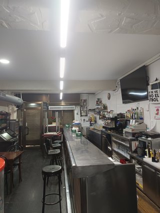 SE TRASPASA / SE VENDE · BAR RESTAURANT BADALONA