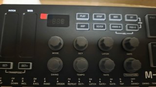 Teclado MIDI M-VAVE SMK25 USB 25 Teclas Bluetooth
