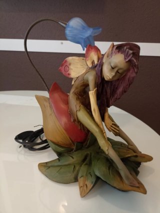 Figura de Hada Flor. Lámpara de mesita.