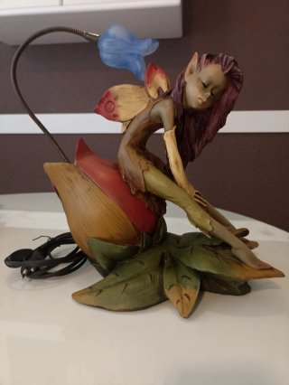 Figura de Hada Flor. Lámpara de mesita.
