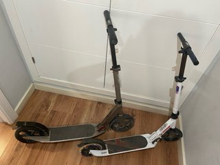 2 Patinetes Oxelo de 200mm y 175mm