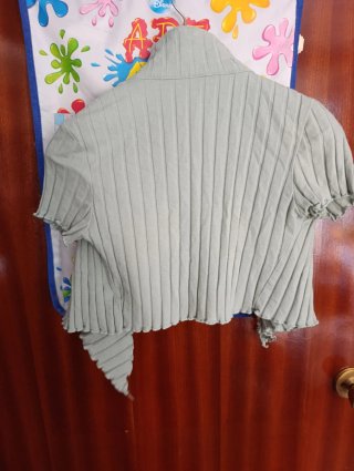 Camiseta SHEIN verde nudo XS