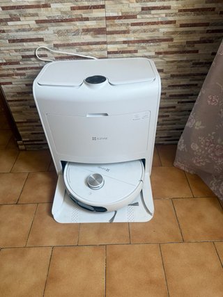 Robot aspirapolvere bianco EZVIZ  Ancora garanzia