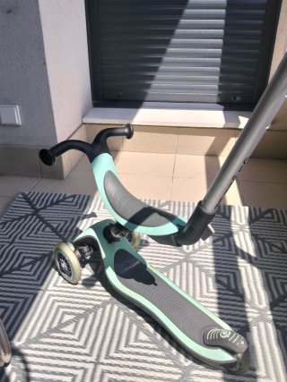 Patinete 3 ruedas con asiento