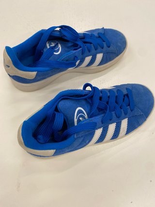Zapatillas Adidas Azules y Blancas Campus