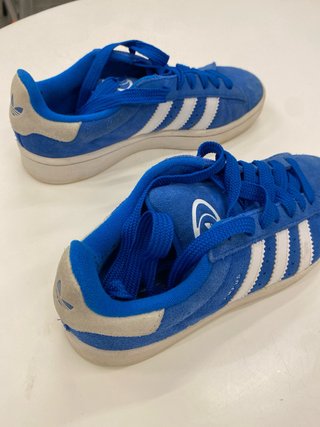 Zapatillas Adidas Azules y Blancas Campus
