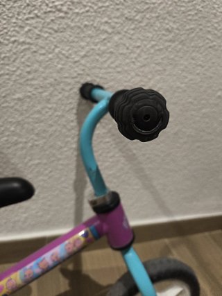 Bici sin pedales morada y azul