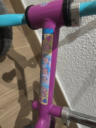 Bici sin pedales morada y azul