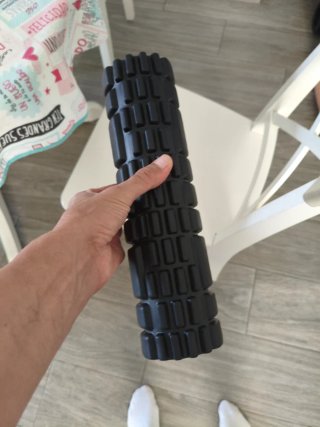 Rulo de masaje negro texturizado