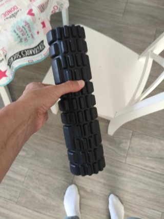 Rulo de masaje negro texturizado