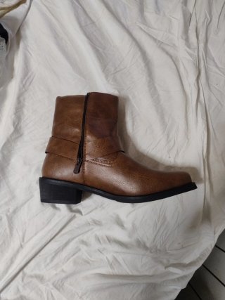 Botines vaqueros marrones con hebilla