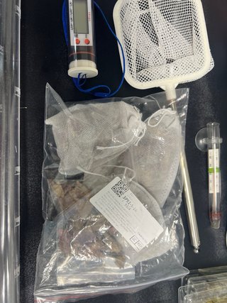 Accessori e materiali per acquario