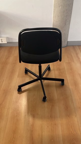 Silla de escritorio, giratoria.