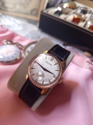 Reloj Cauny Oro y Negro