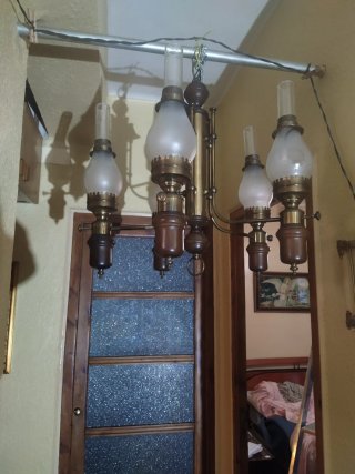 Lámpara de techo antigua madera y metal