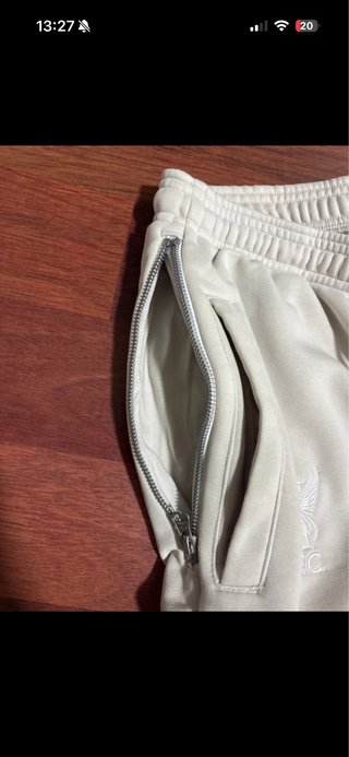 Pantalón chándal Liverpool Nike Beige