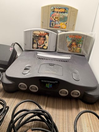 Nintendo 64 + 2 mandos + 3 juegos