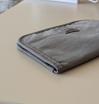 Tarjetero iN – 28 ranuras, protección RFID