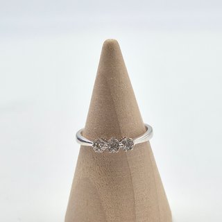 Anillo oro blanco de 18k con diamantes 2.56gr T-16