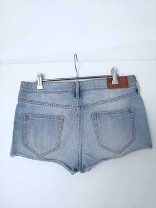 Shorts vaqueros con adornos