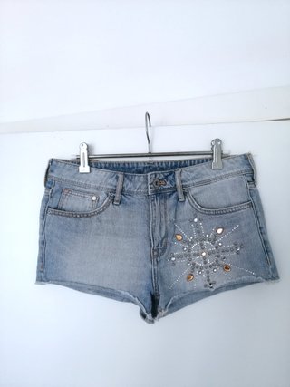 Shorts vaqueros con adornos