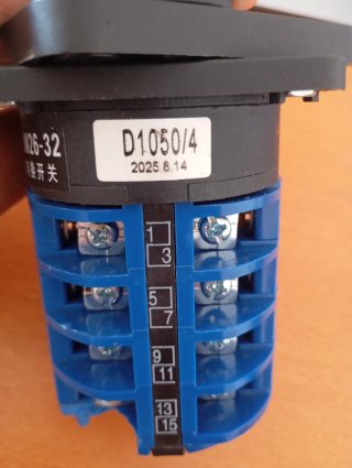 Interruptor Rotativo LW26-32 D1050/4