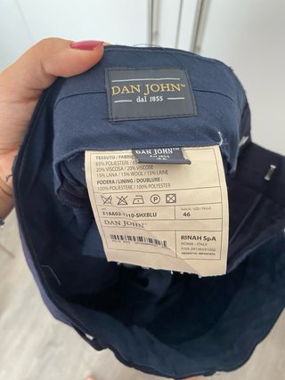 Pantalón de traje azul con raya diplomática