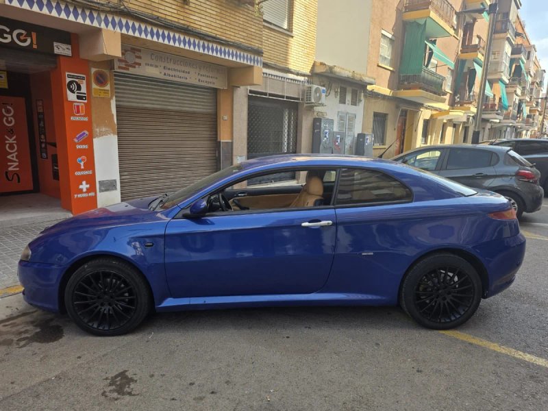 Alfa Romeo GT 2004 - foto 1