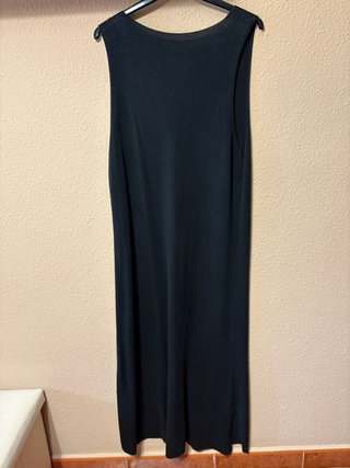 Vestido chaleco negro con botones