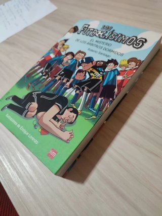 Los Futbolísimos. El misterio de los árbitros d...
